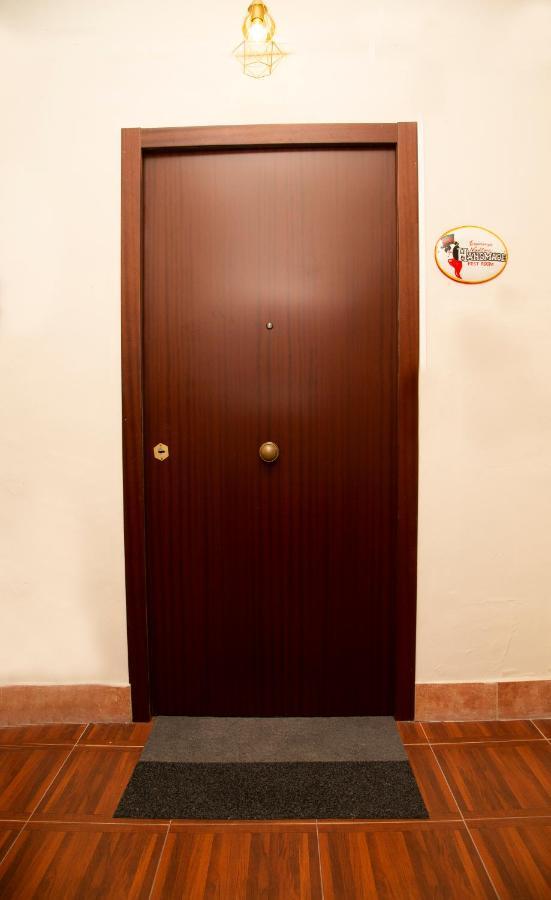 Handmade Rest Room เนเปิลส์ ภายนอก รูปภาพ